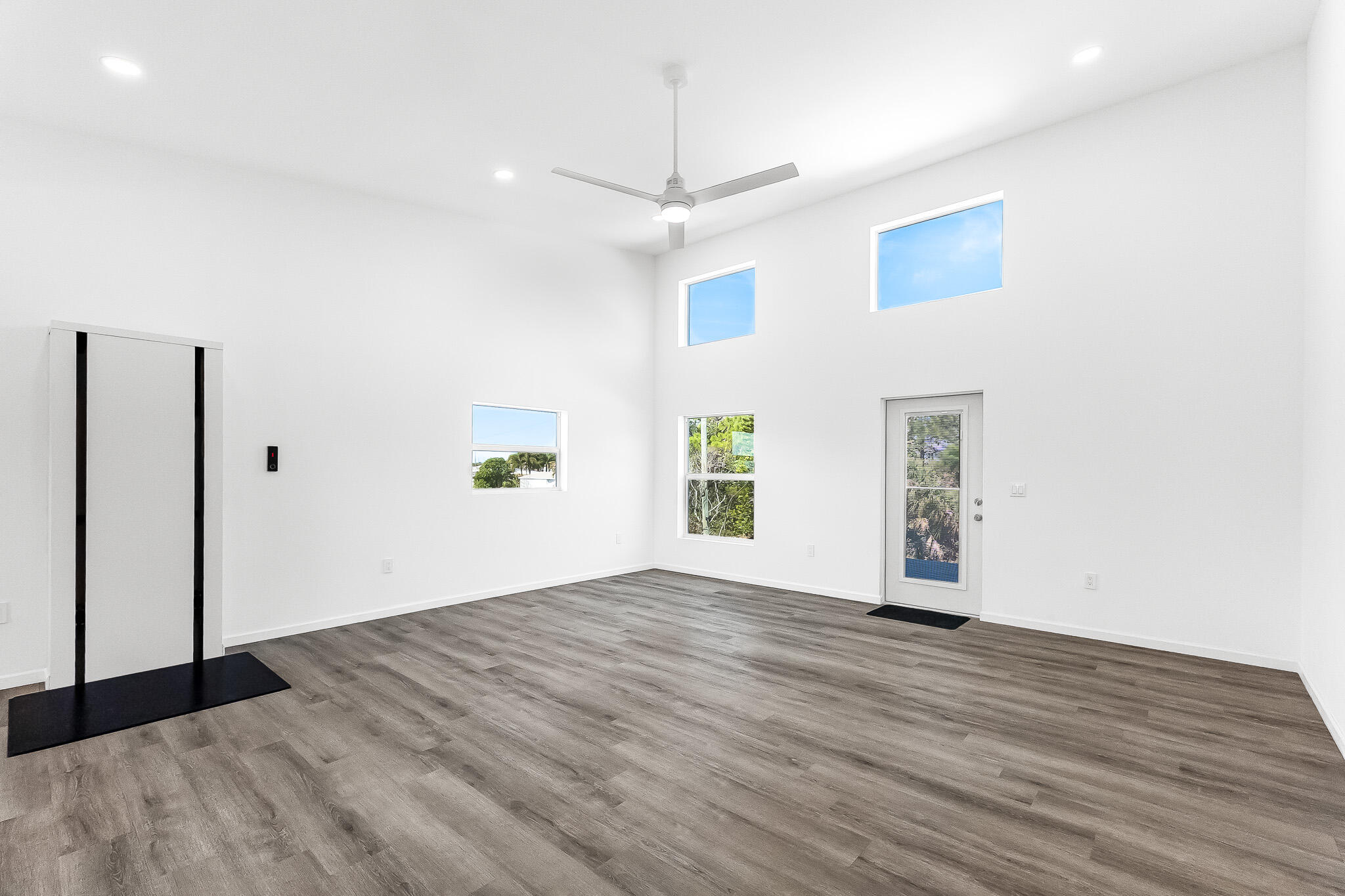 7932 SE Skylark Avenue