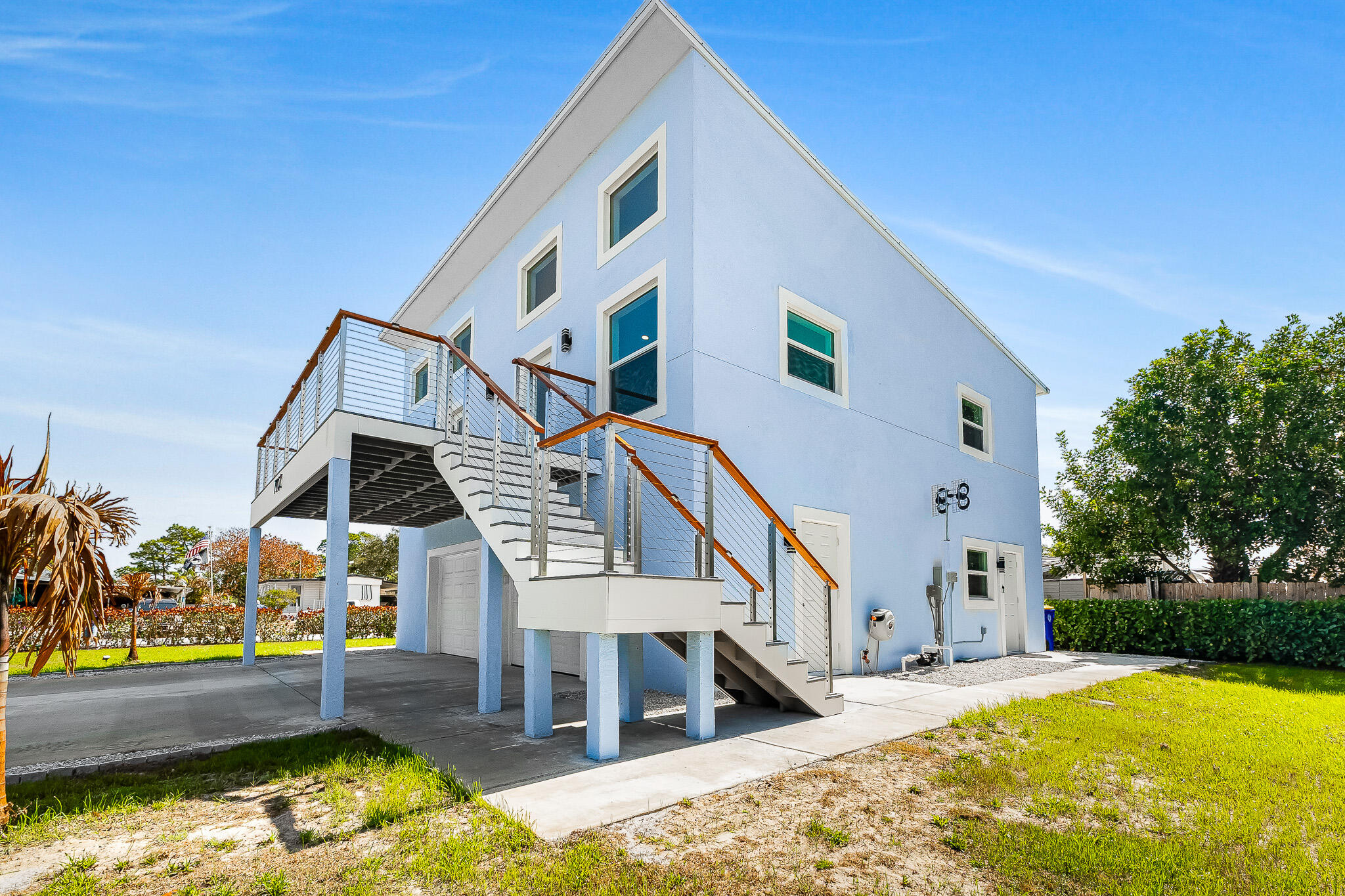 7932 SE Skylark Avenue