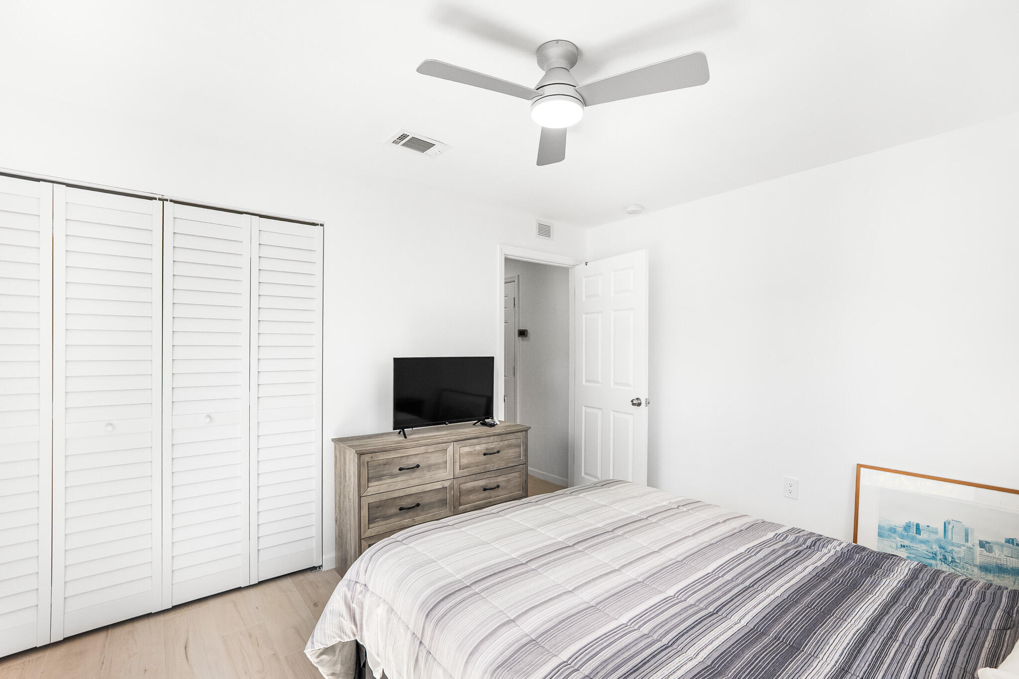 7932 SE Skylark Avenue