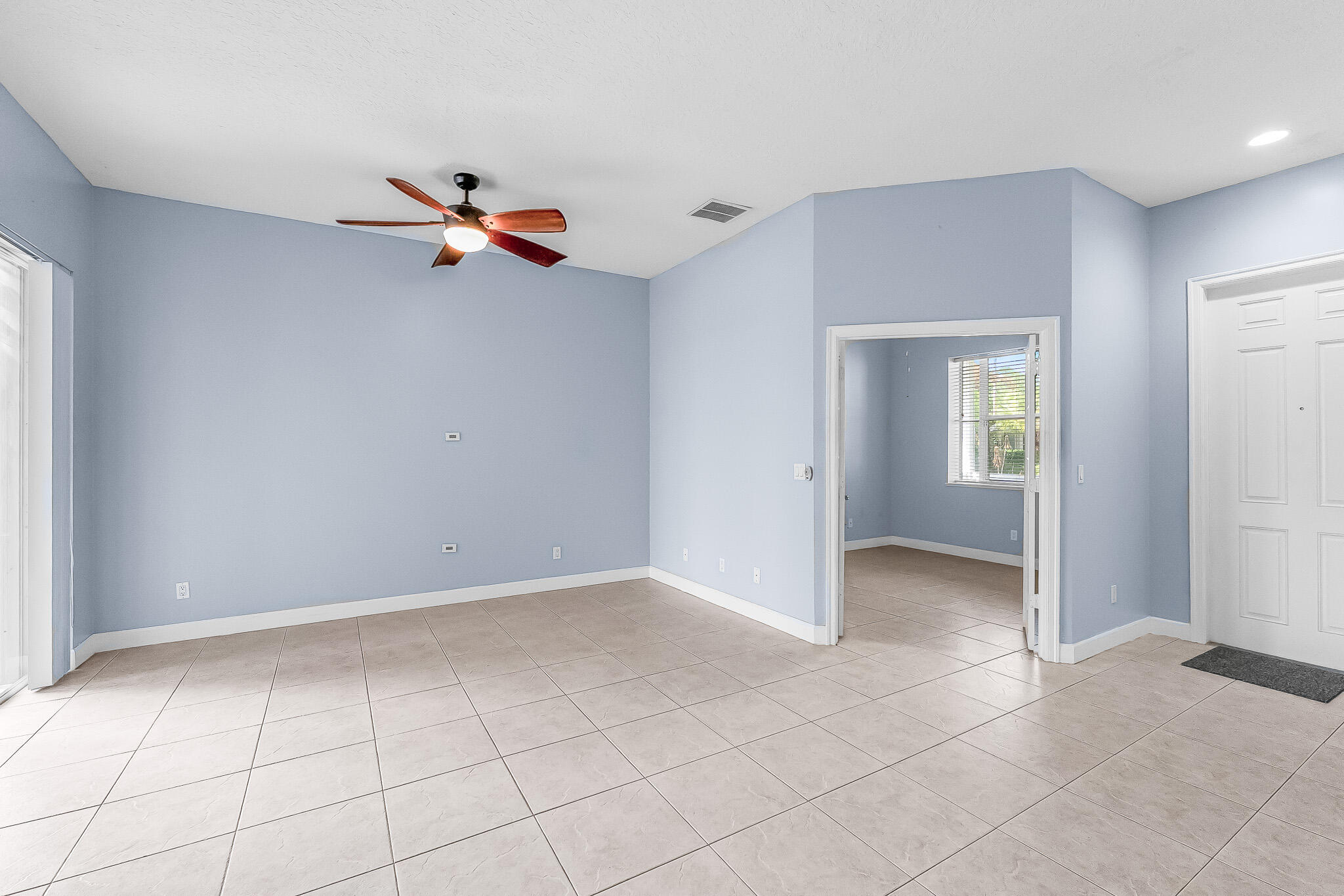 615 NE Canoe Park Circle, Port St. Lucie