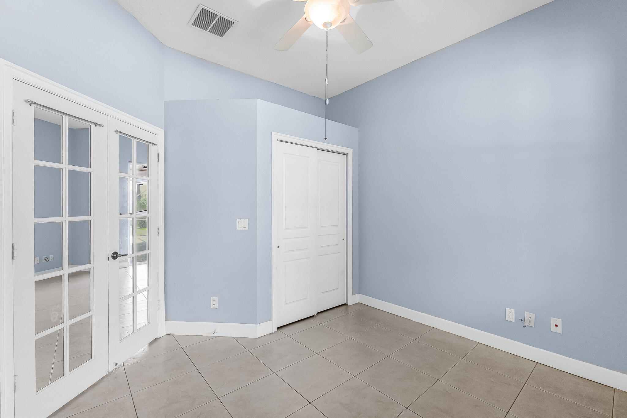 615 NE Canoe Park Circle, Port St. Lucie