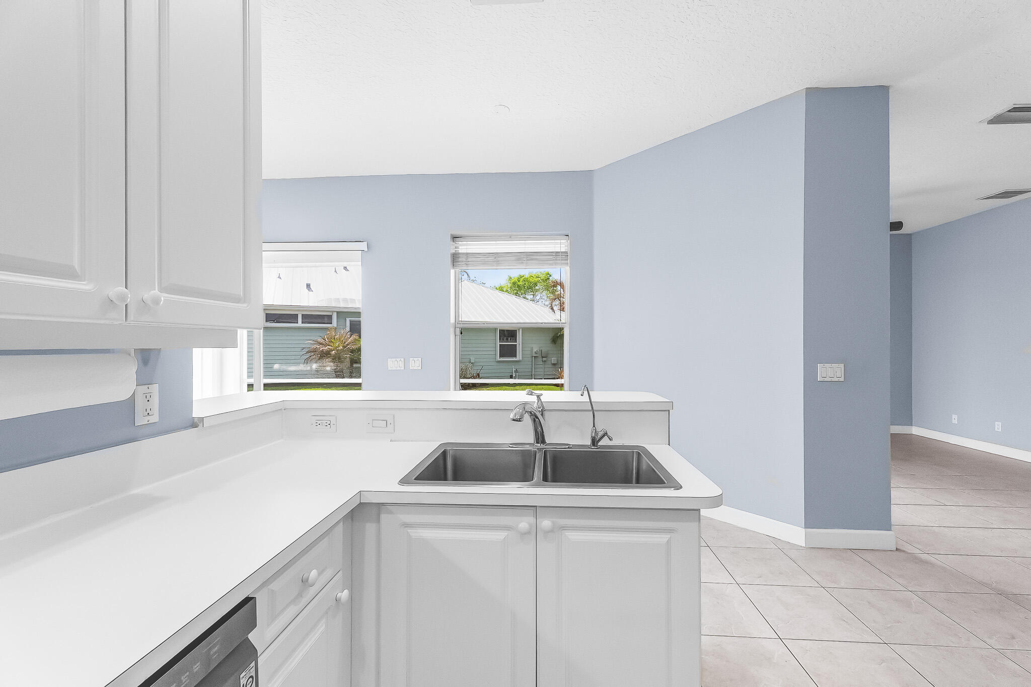 615 NE Canoe Park Circle, Port St. Lucie