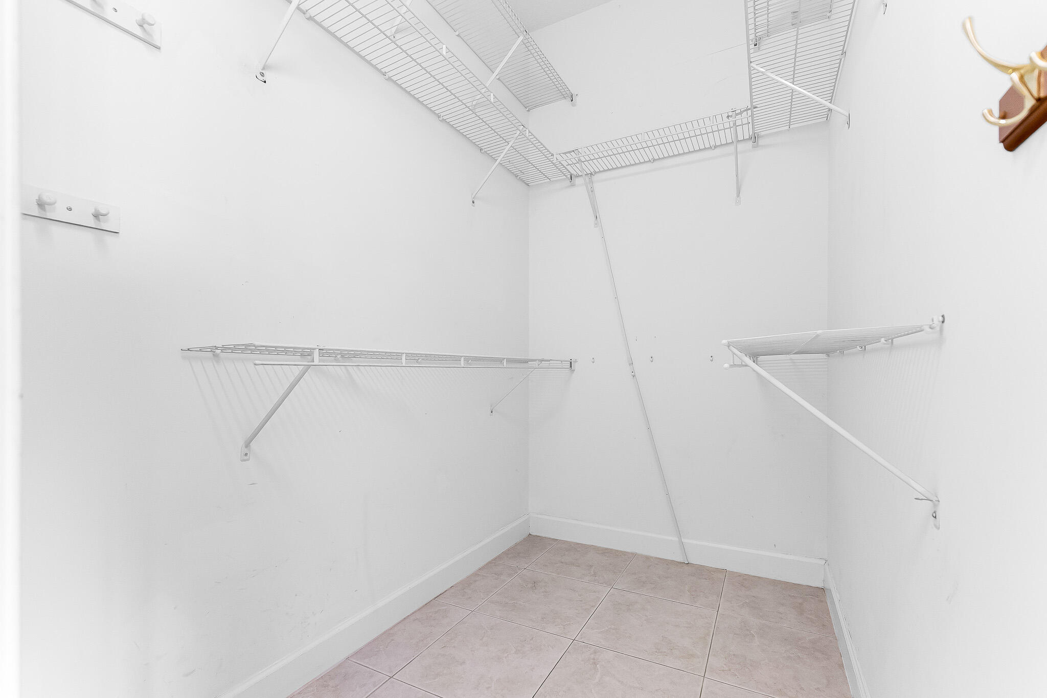 615 NE Canoe Park Circle, Port St. Lucie