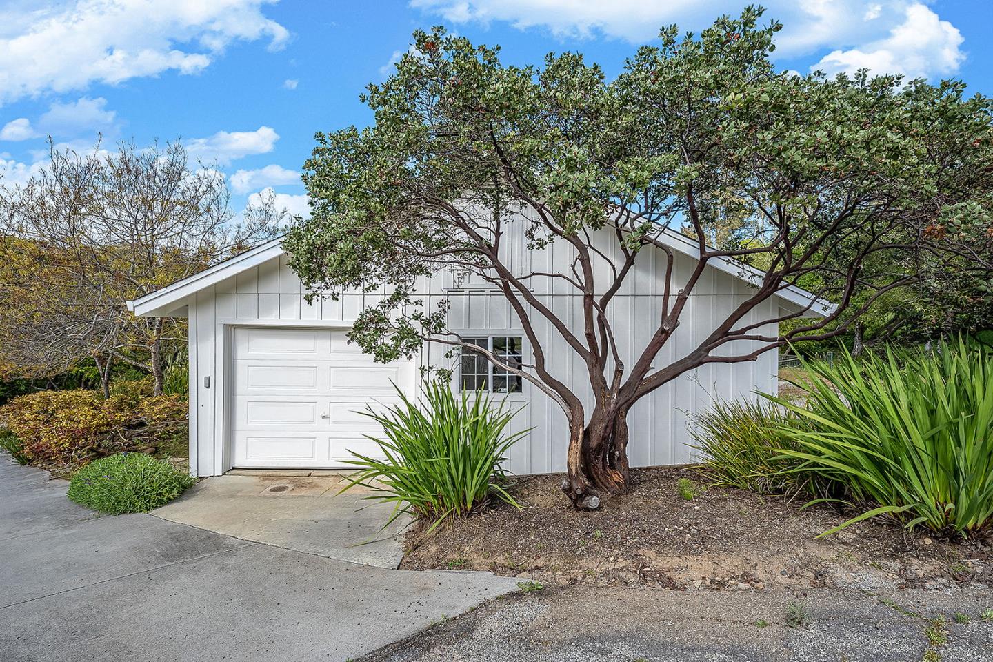 1170 Larkin Valley Road