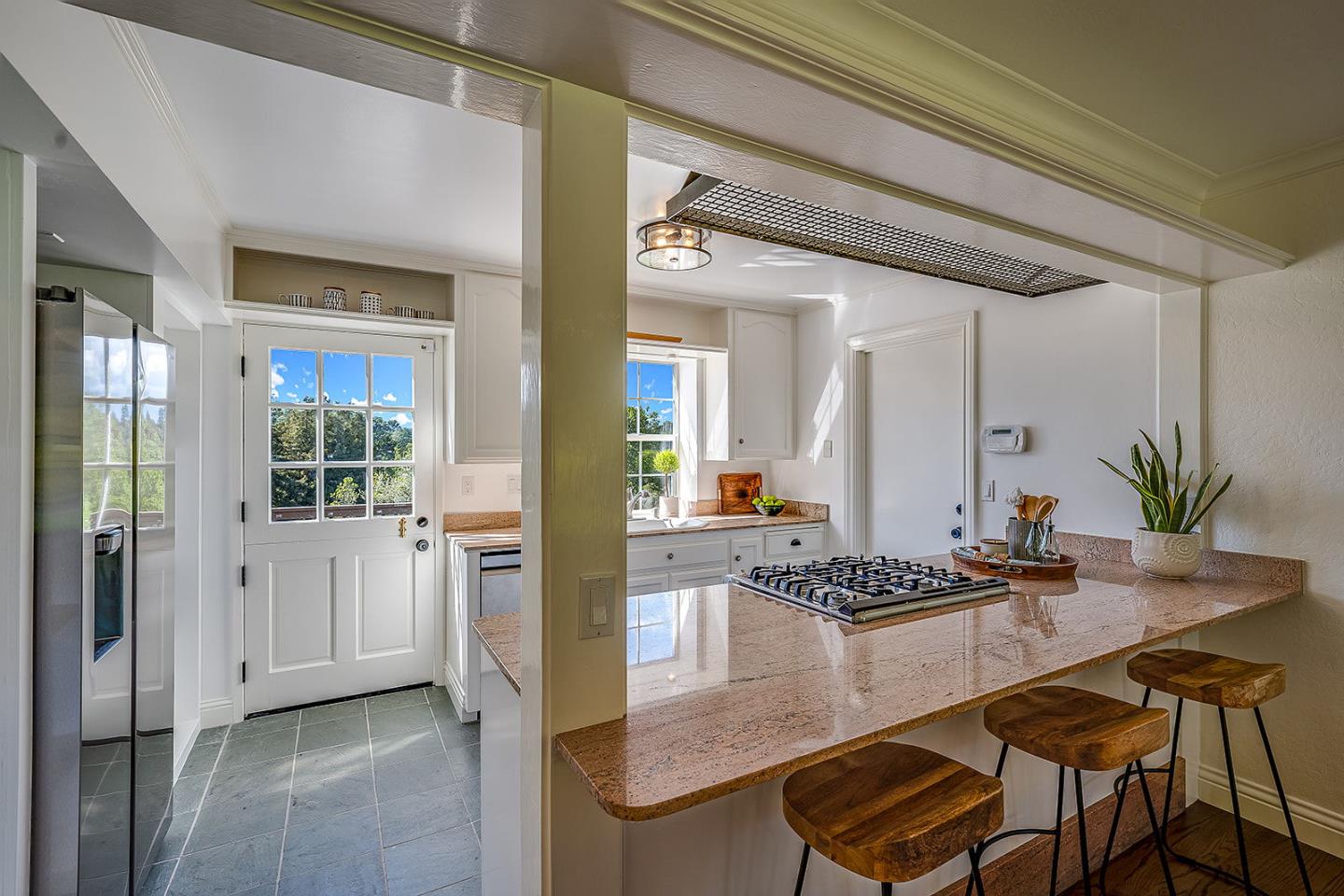 1170 Larkin Valley Road