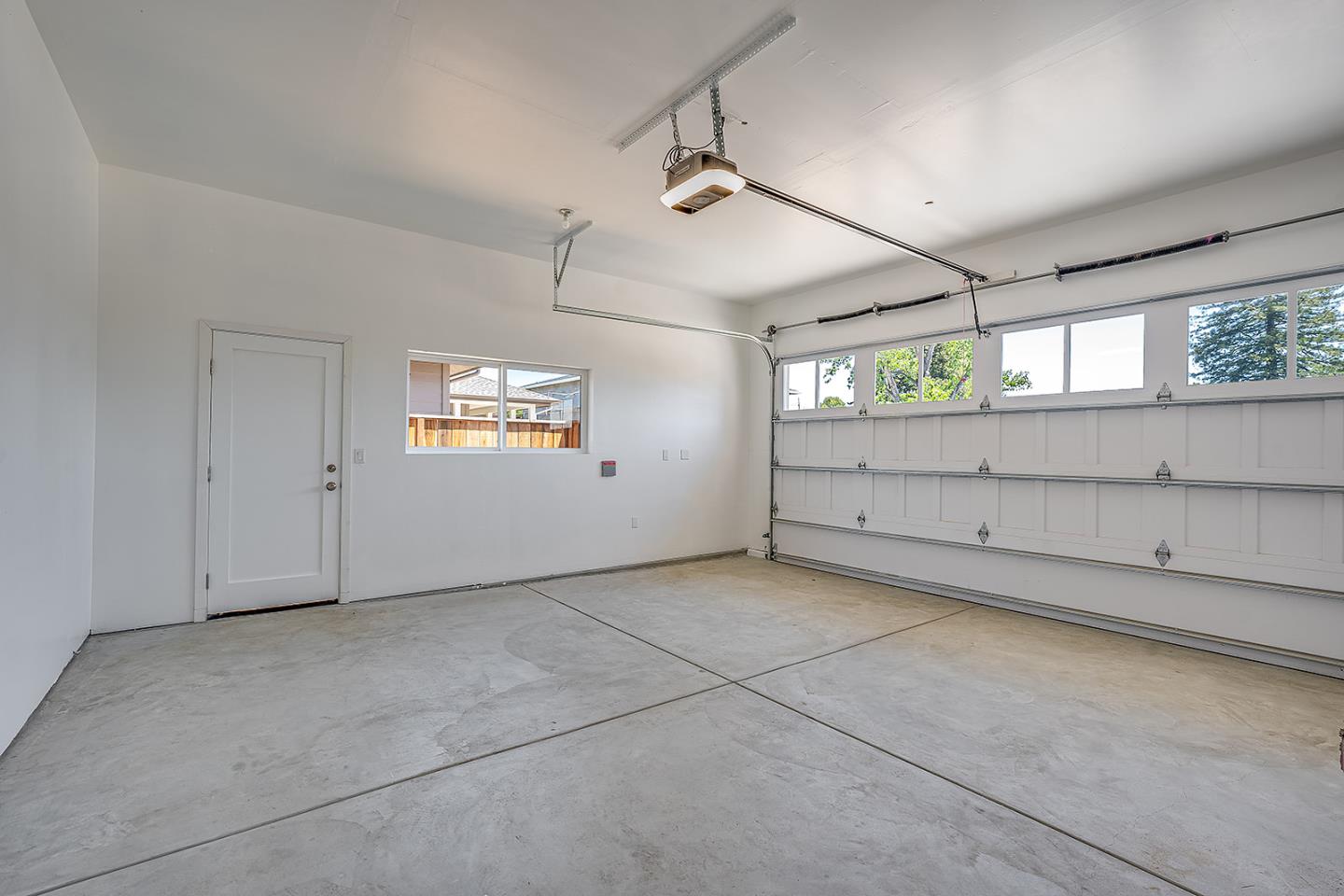 2265 Paul Minnie Court