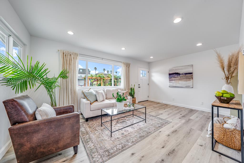212 Sacramento Avenue