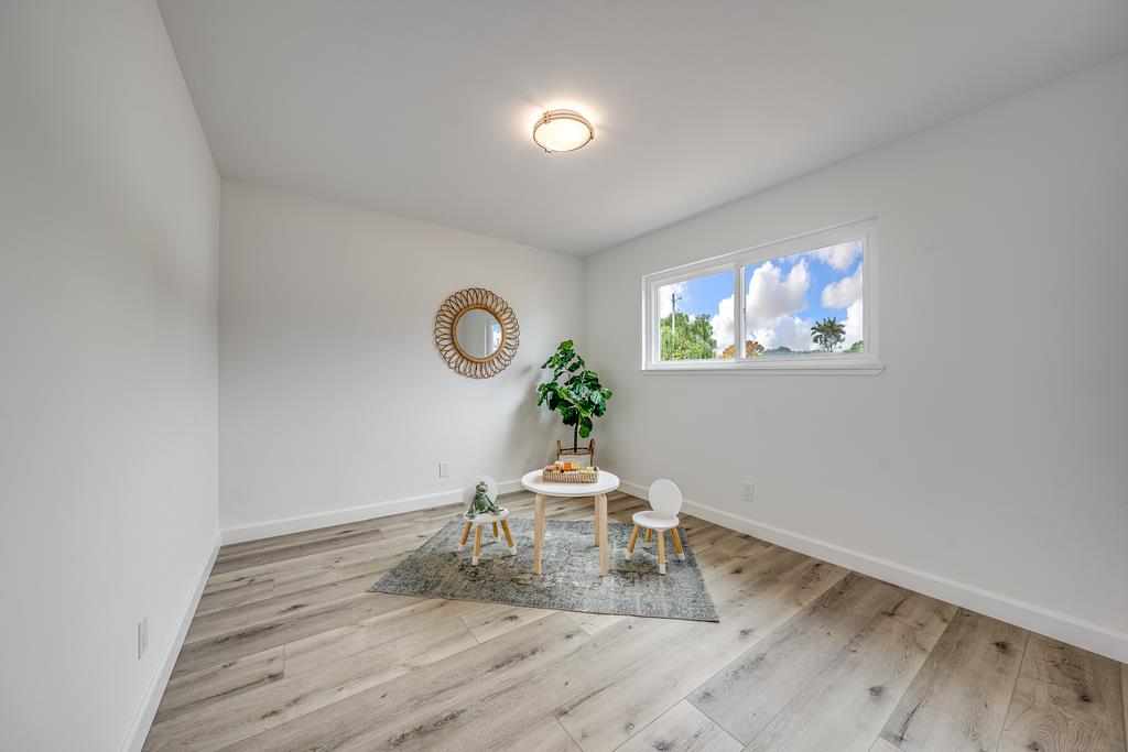 212 Sacramento Avenue