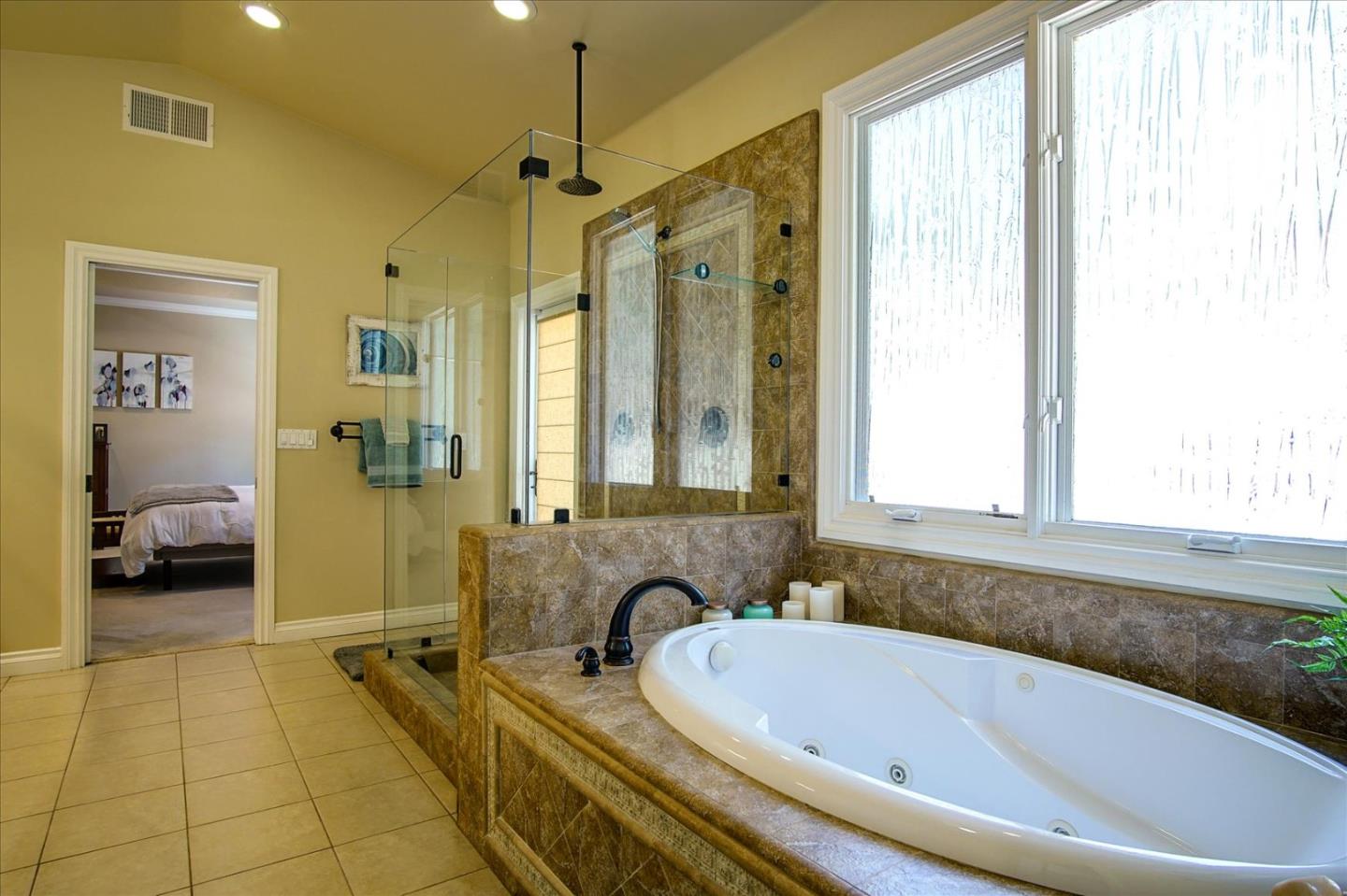 1400 Bonita Drive