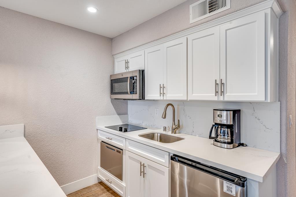 112 Seascape Resort Drive