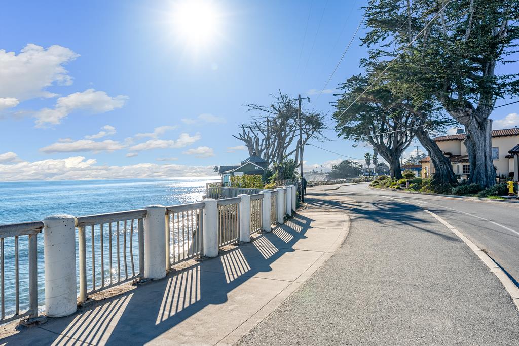 60 Bay Crest Road