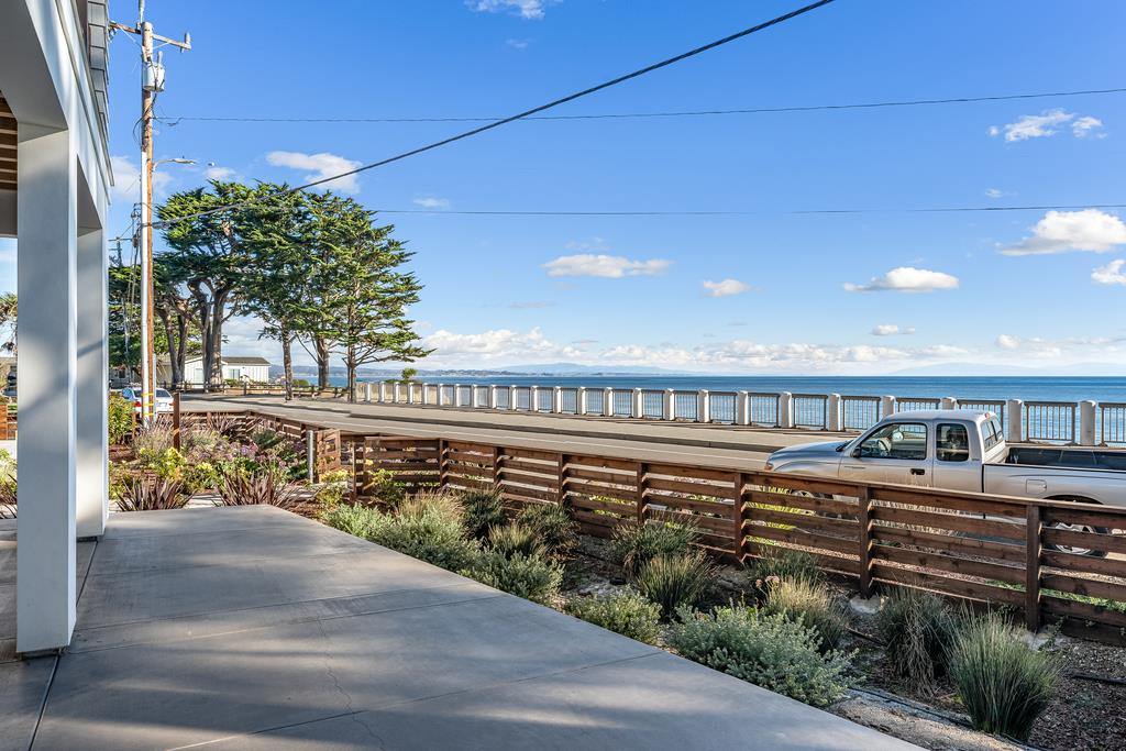 60 Bay Crest Road