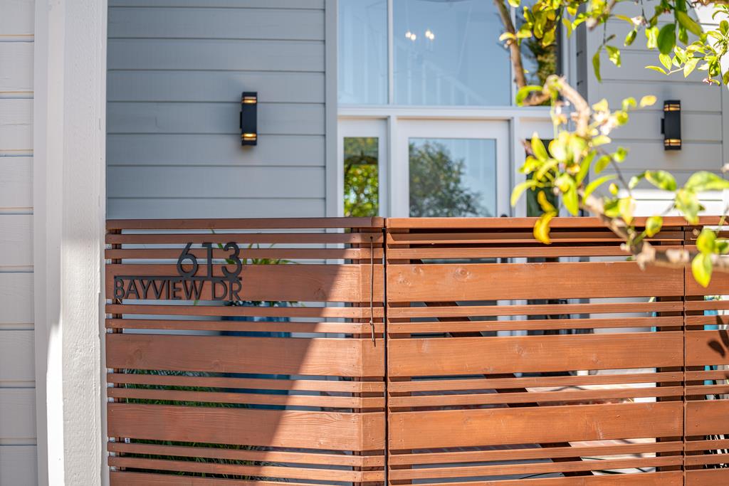 613 Bayview DR