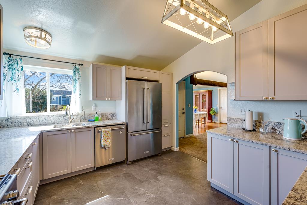 31900 Loma Chiquita RD