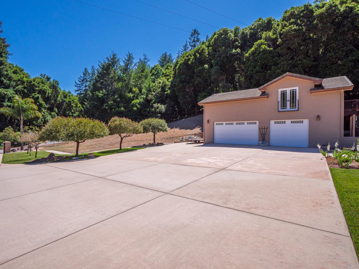 425 Bear Valley Road