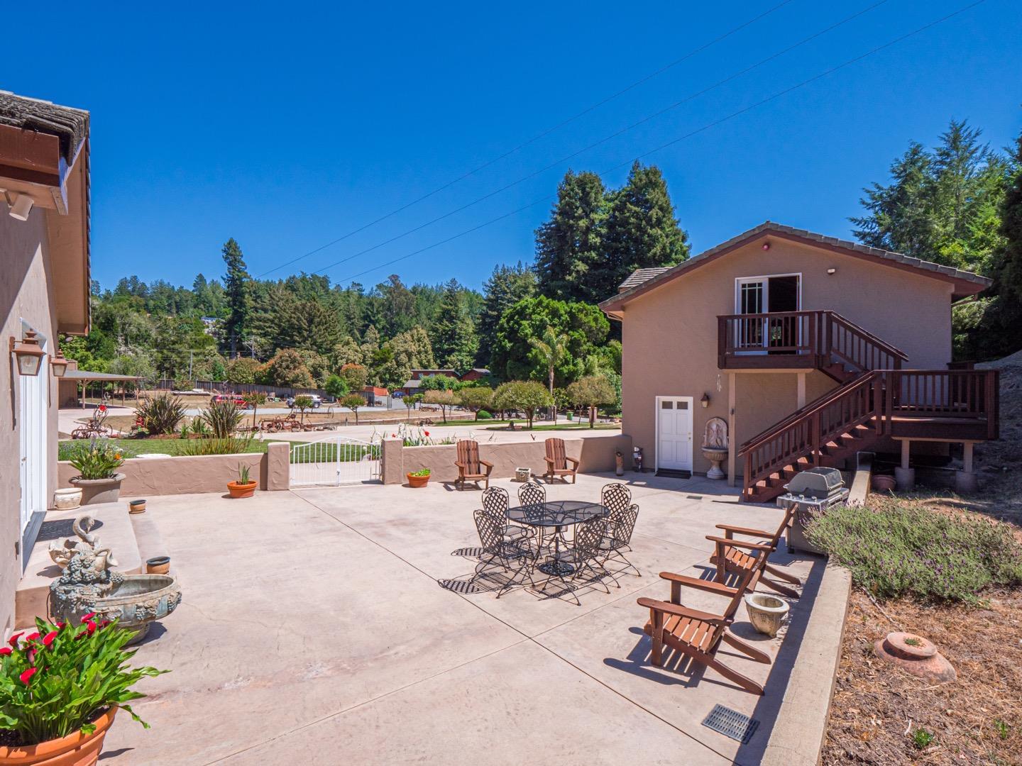 425 Bear Valley Road