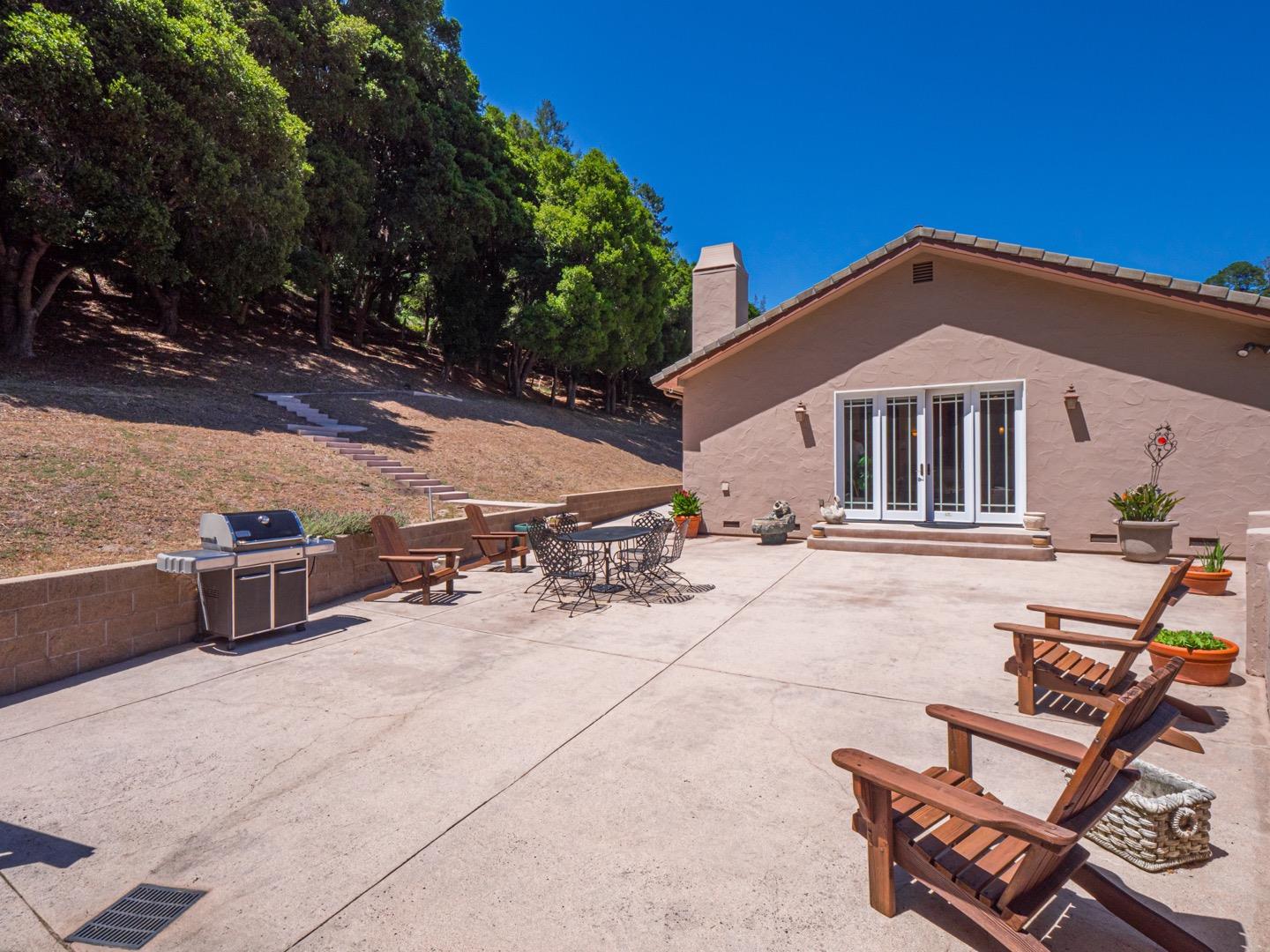 425 Bear Valley Road