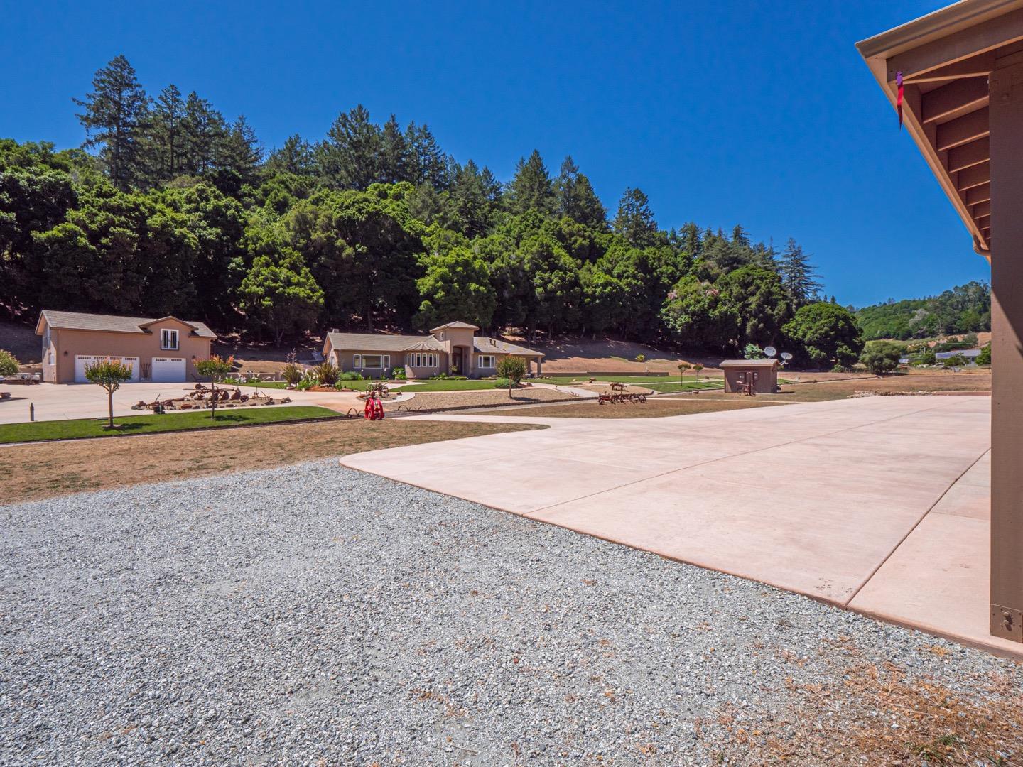 425 Bear Valley Road