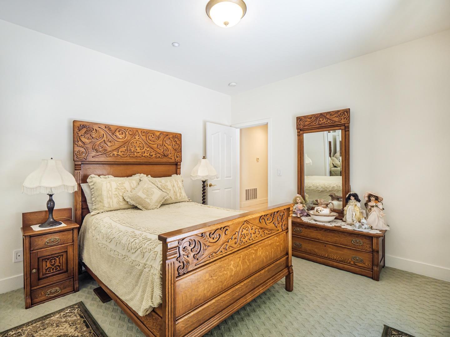 425 Bear Valley Road