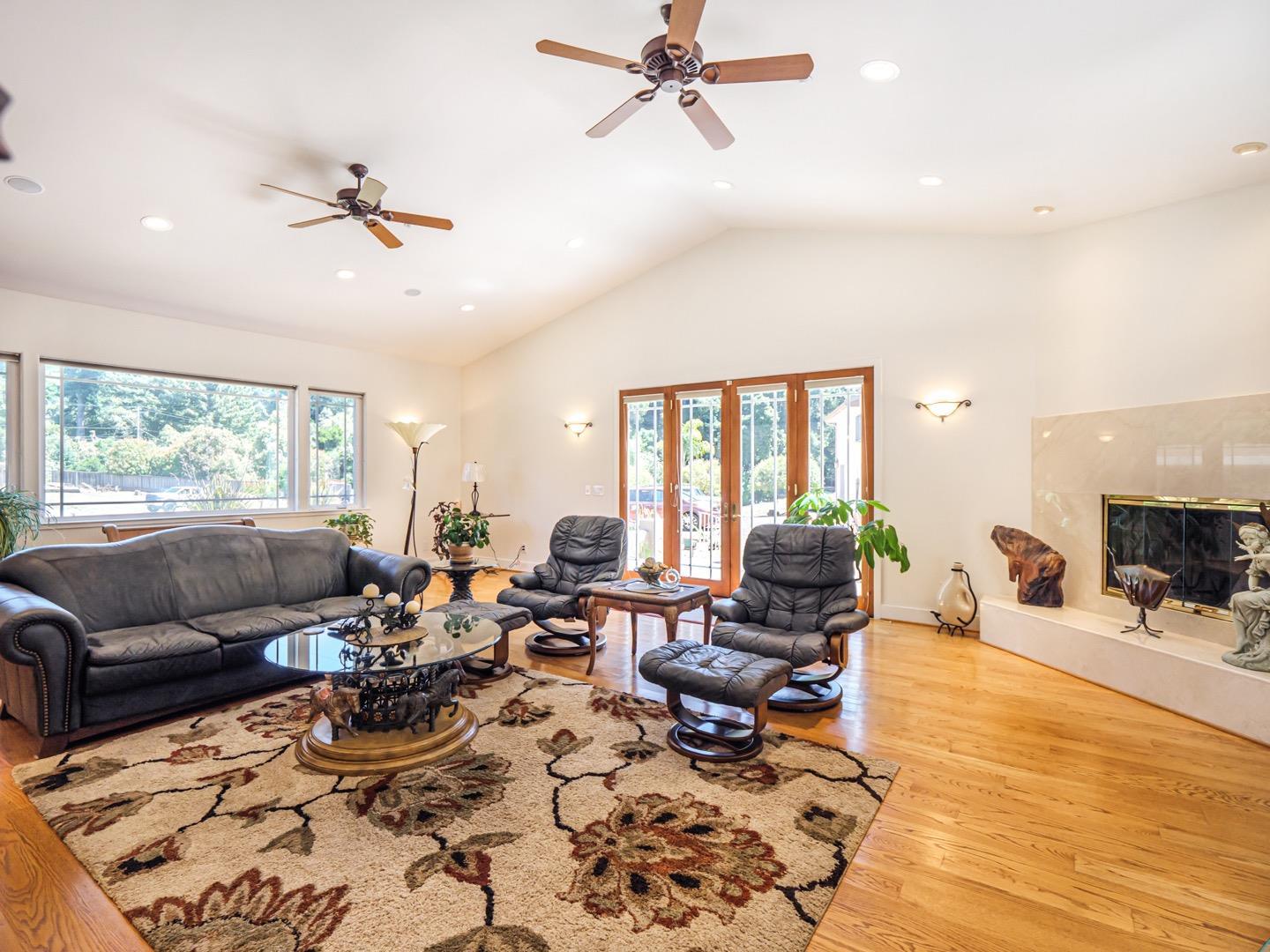 425 Bear Valley Road