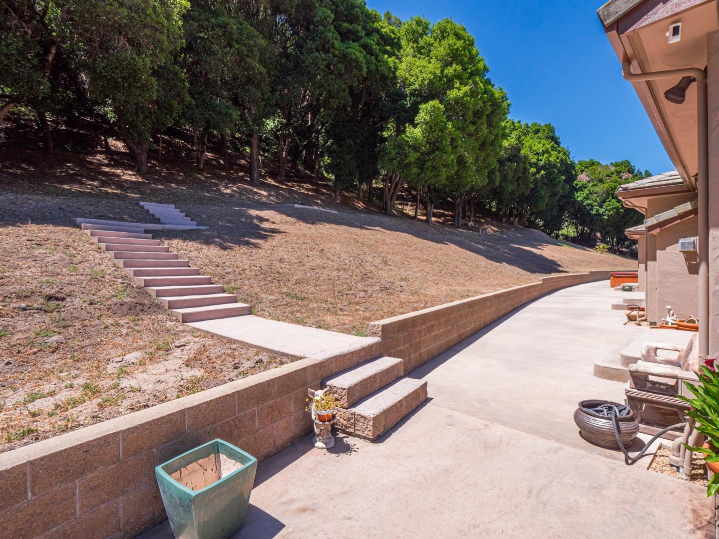 425 Bear Valley Road