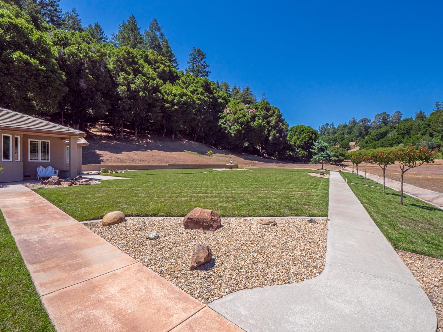 425 Bear Valley Road