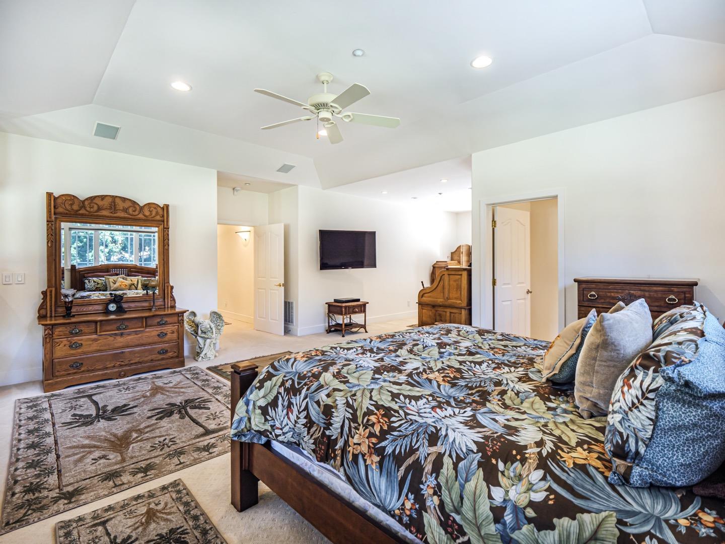 425 Bear Valley Road