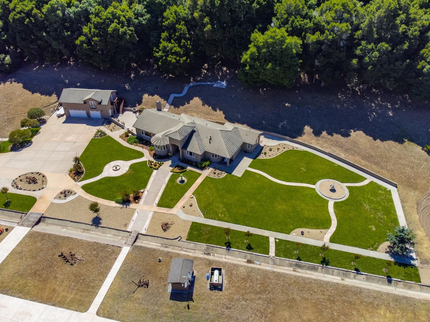 425 Bear Valley Road