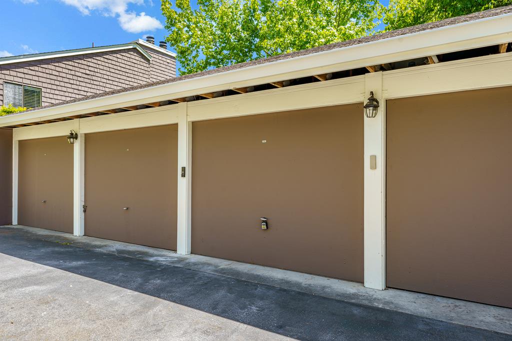 3050 Marlo CT 2