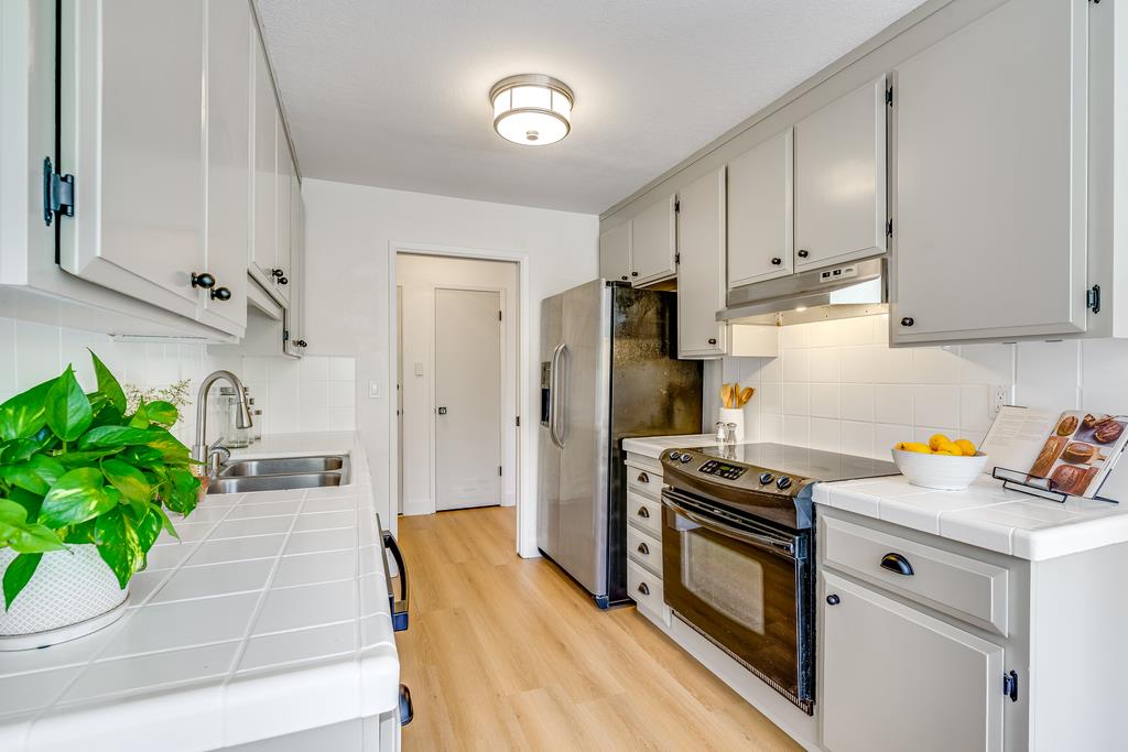 3050 Marlo CT 2