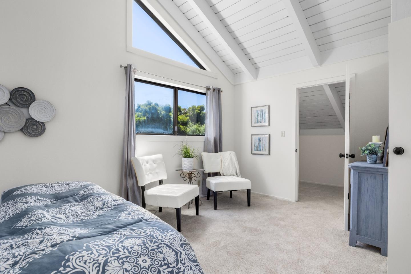 218 Elva DR