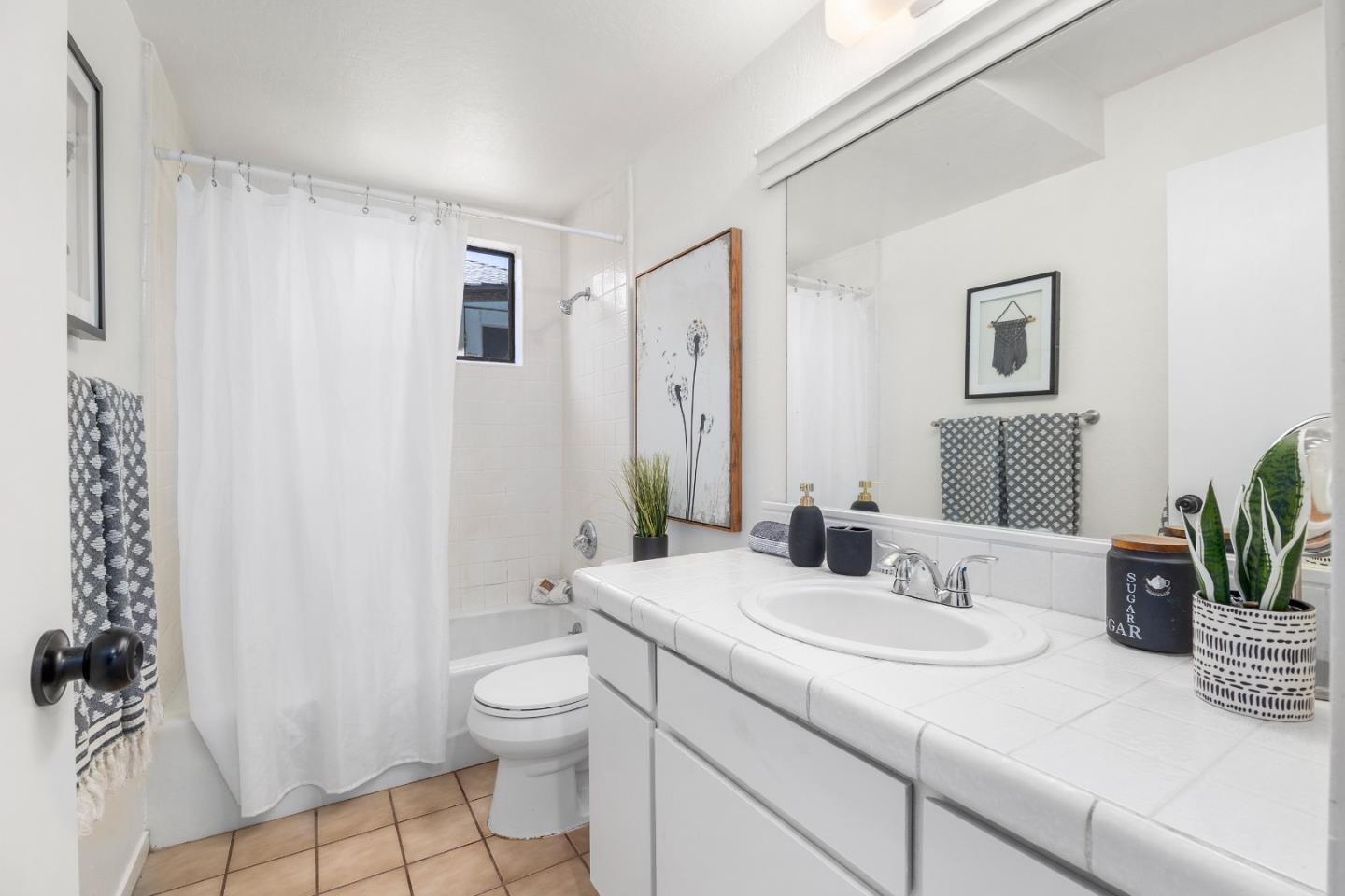 218 Elva DR