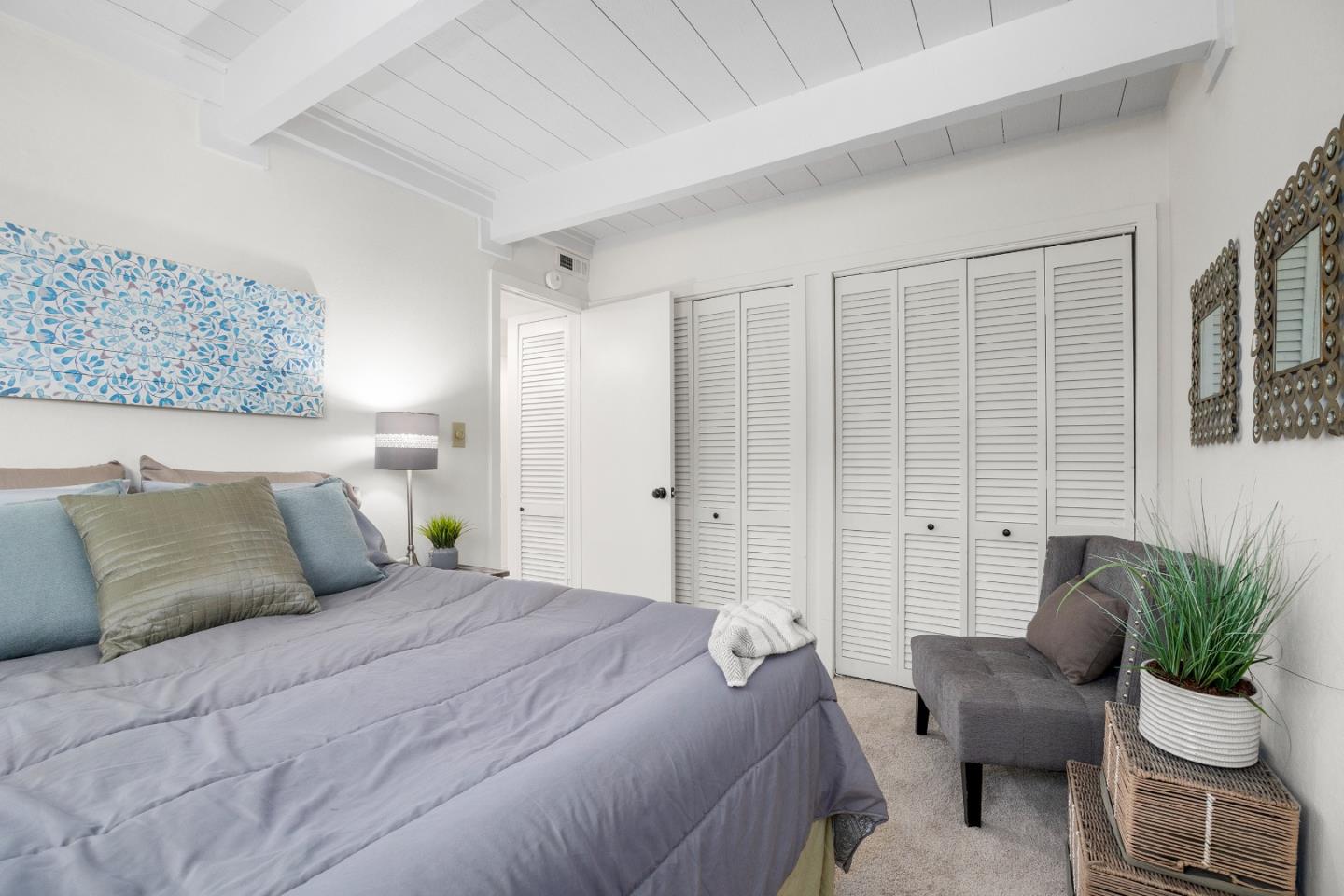 218 Elva DR