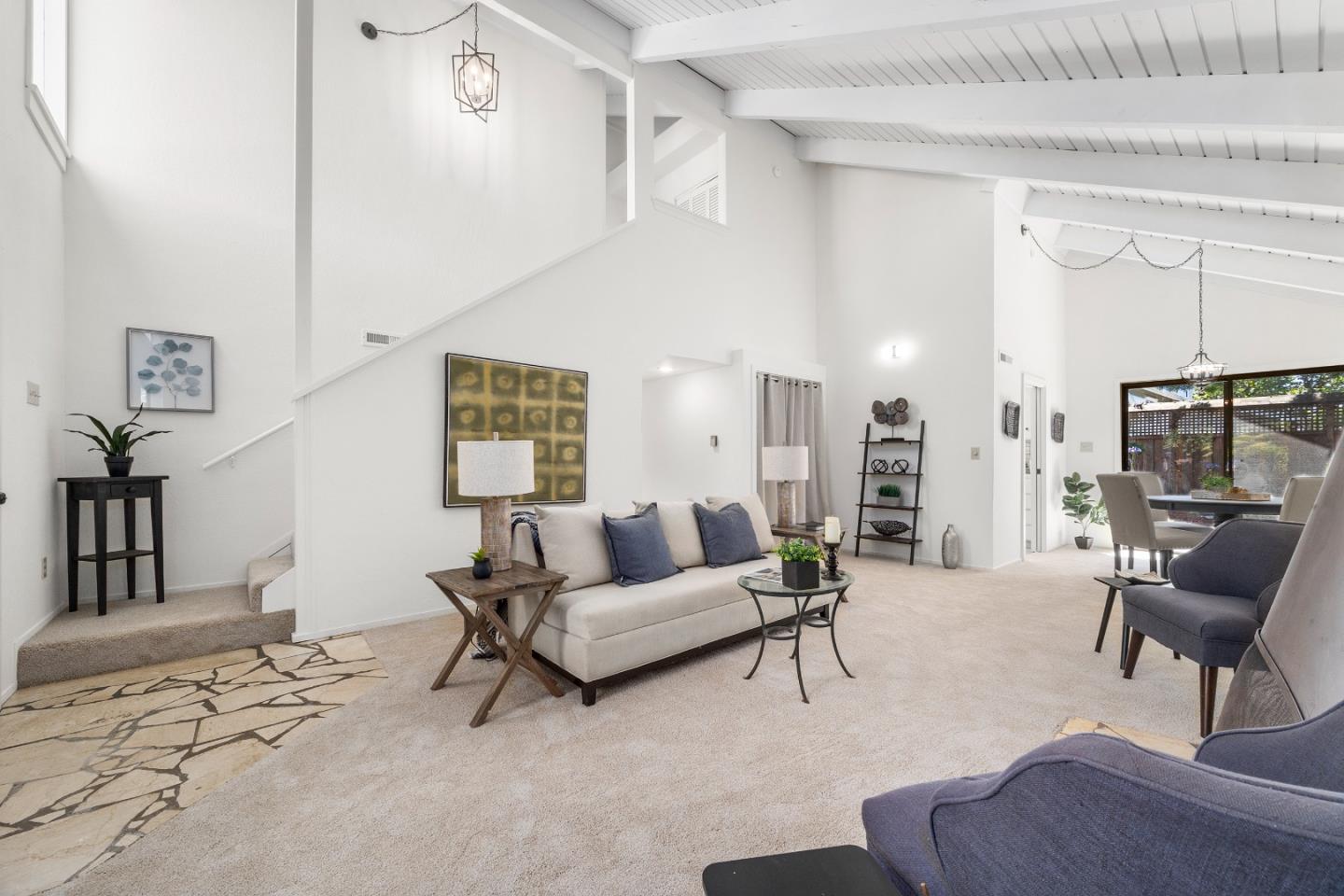 218 Elva DR