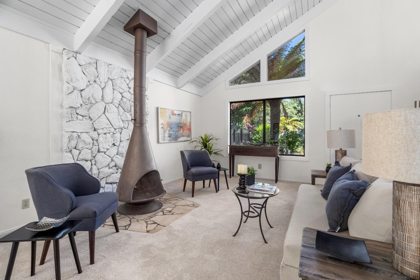 218 Elva DR