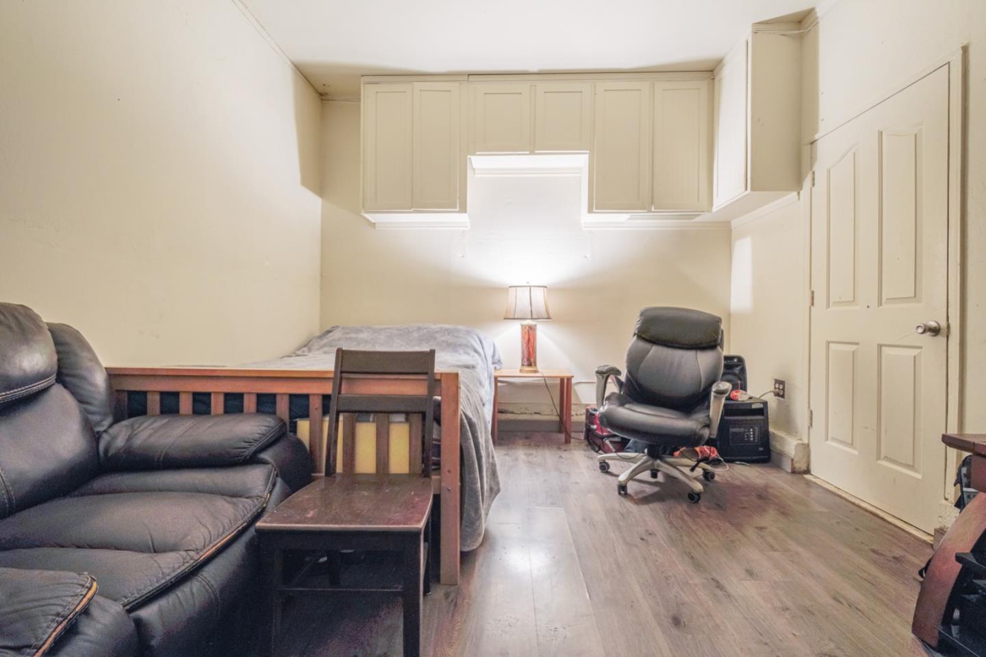 1881 Lotman DR