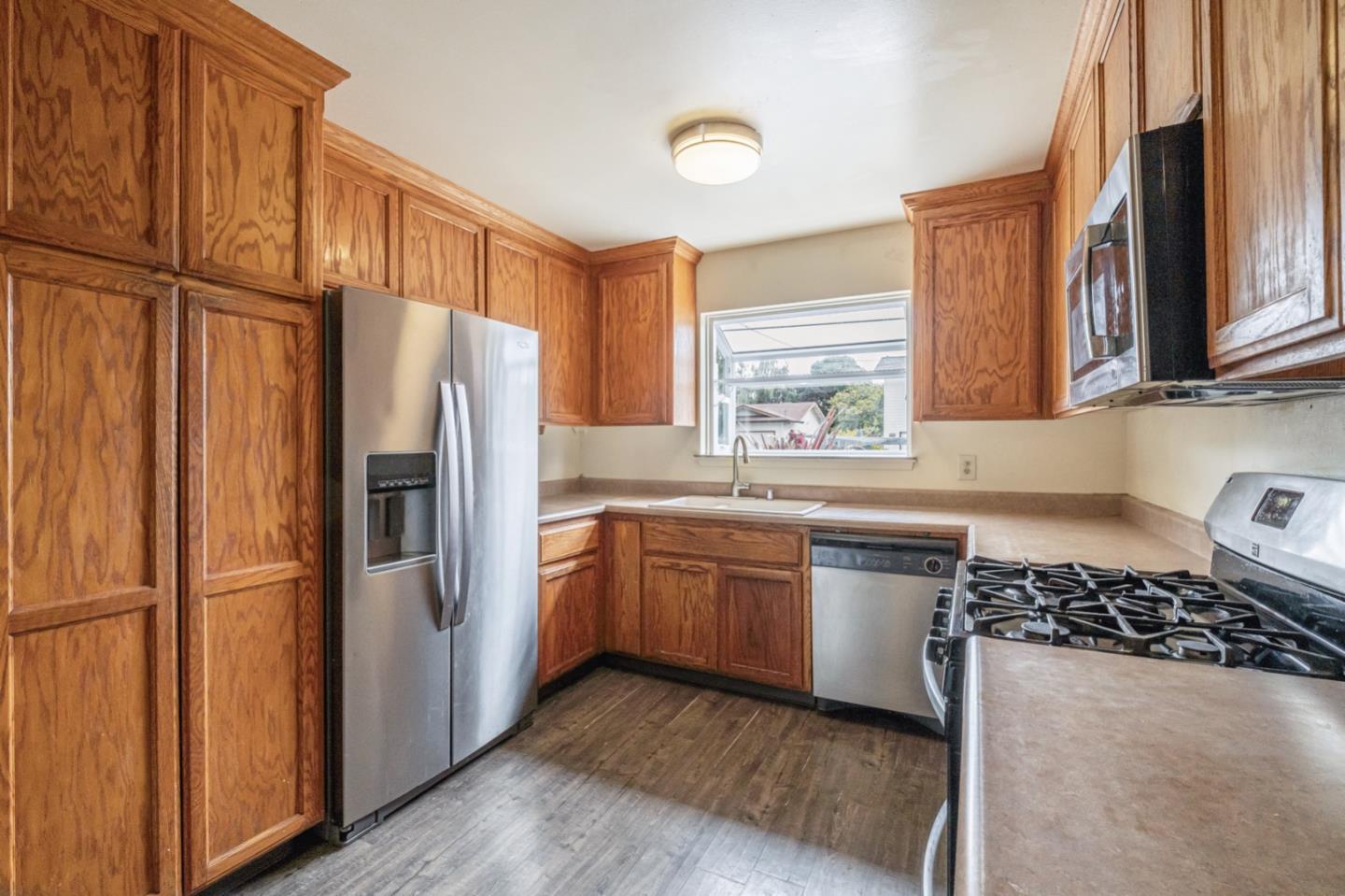 1881 Lotman DR