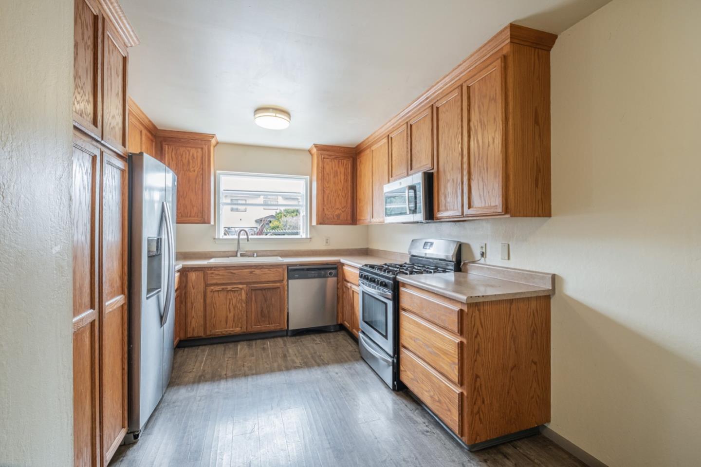 1881 Lotman DR