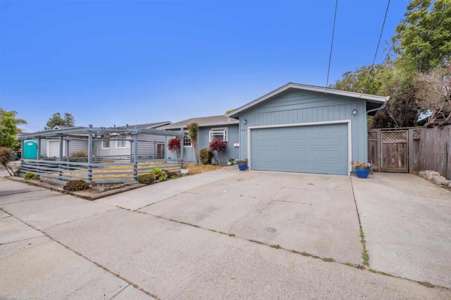 1881 Lotman DR