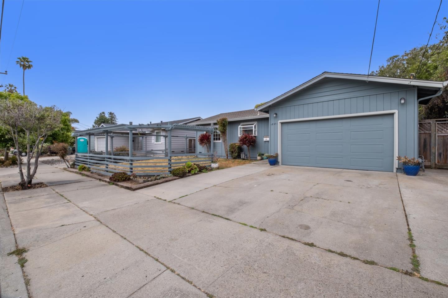 1881 Lotman DR