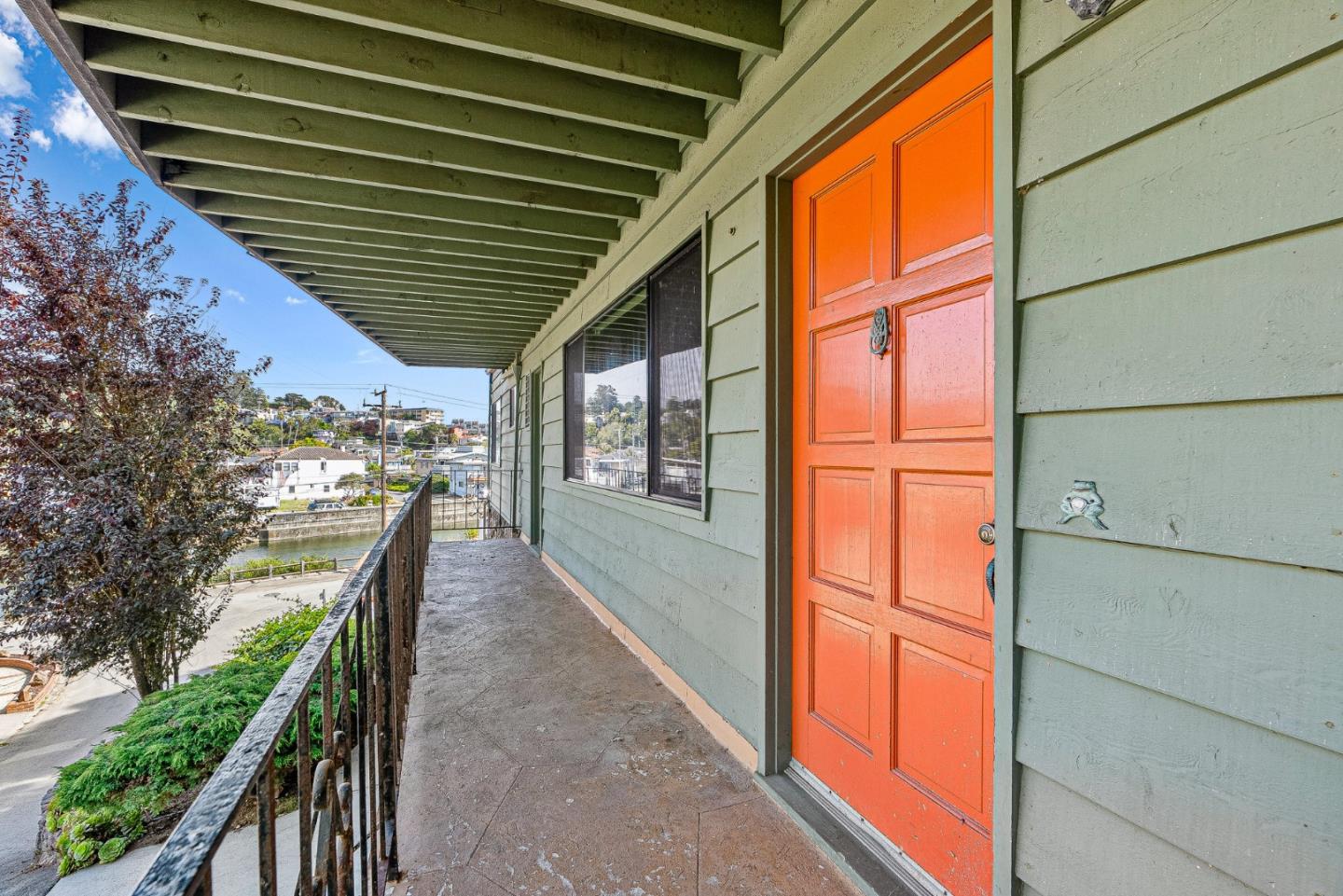 105 Glen DR