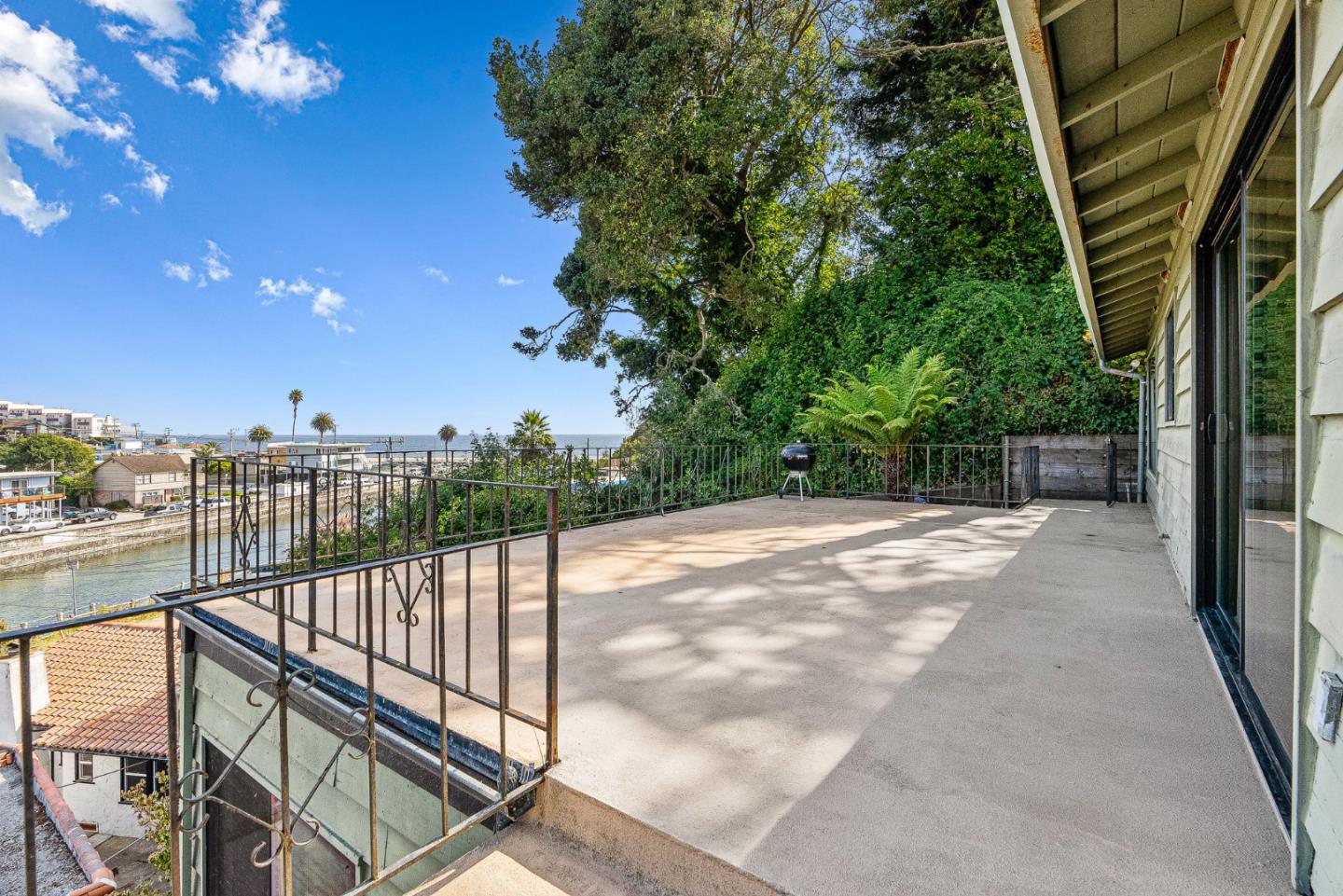 105 Glen DR