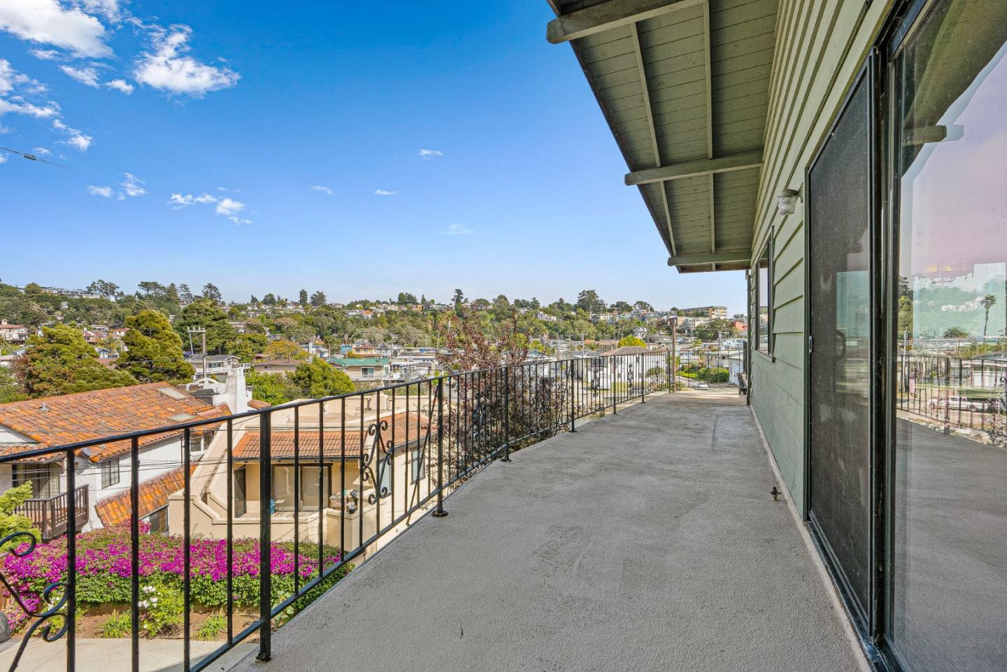 105 Glen DR