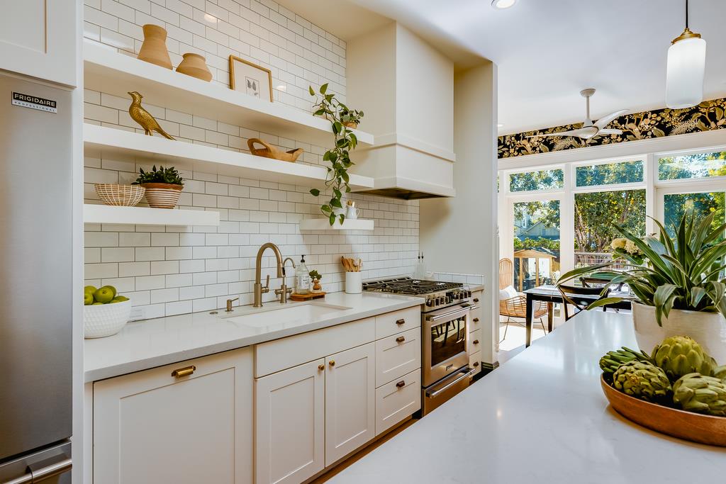 241 Walnut AVE