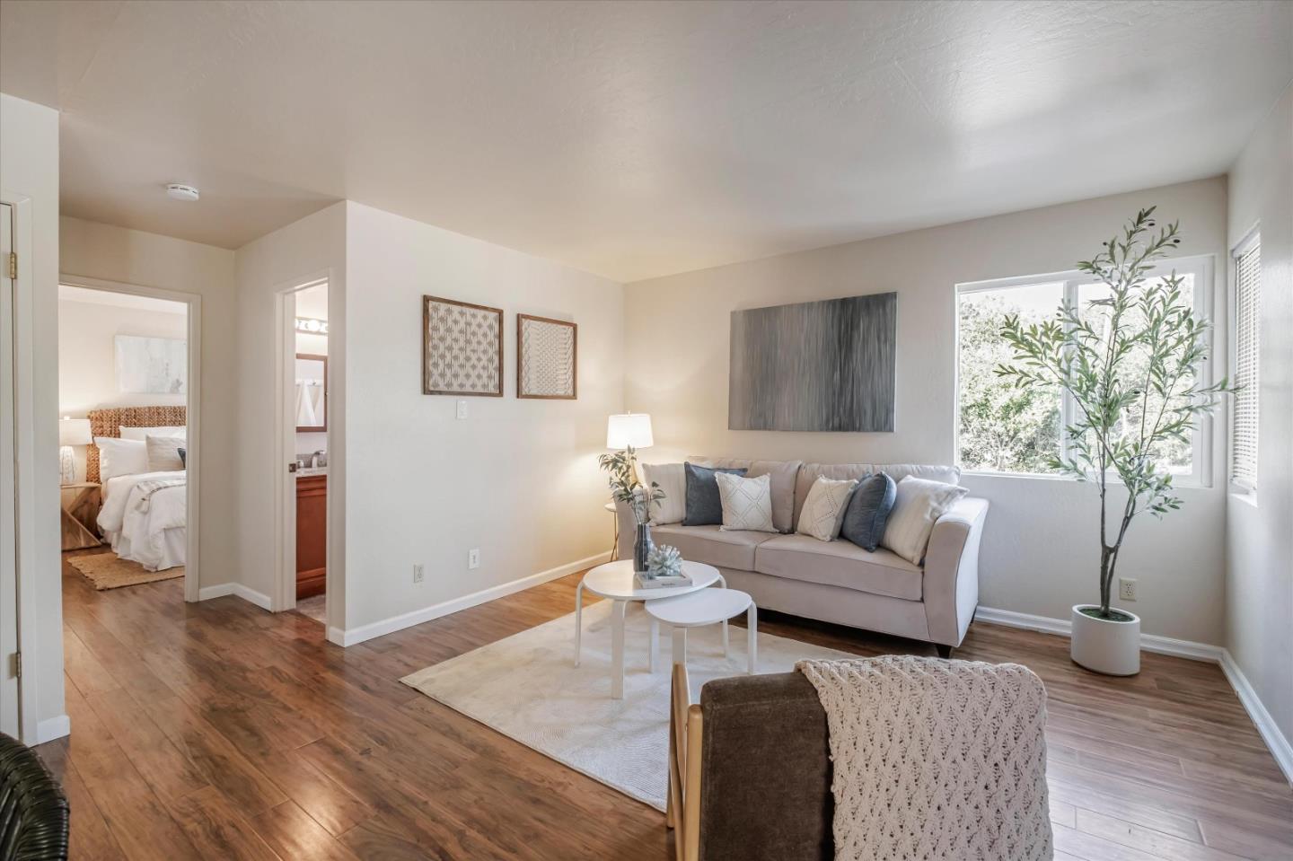 46 Seacliff DR 46
