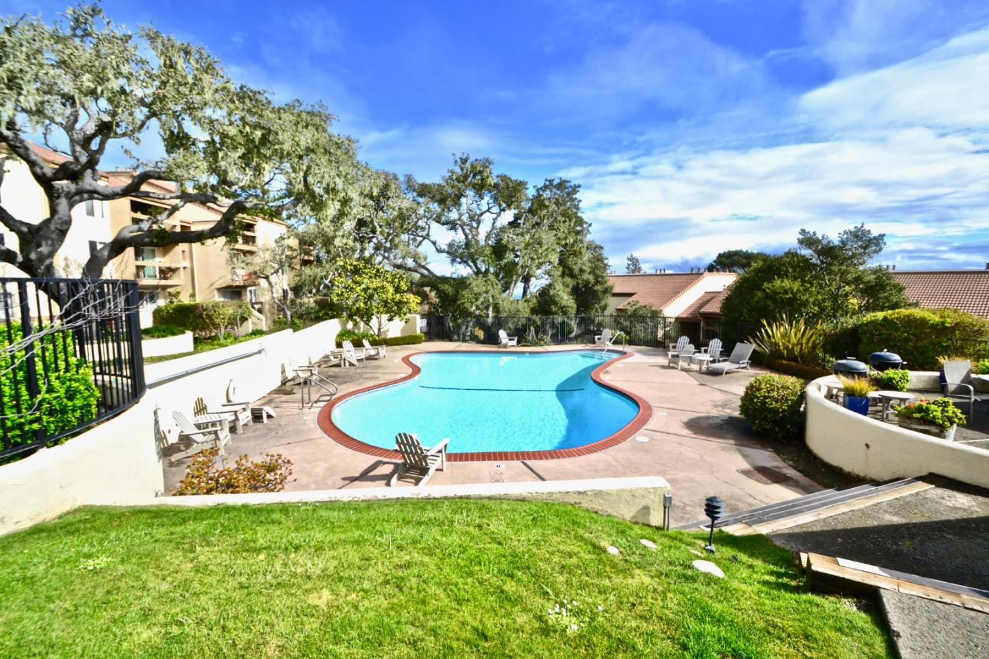 4305 Golden Oaks Lane