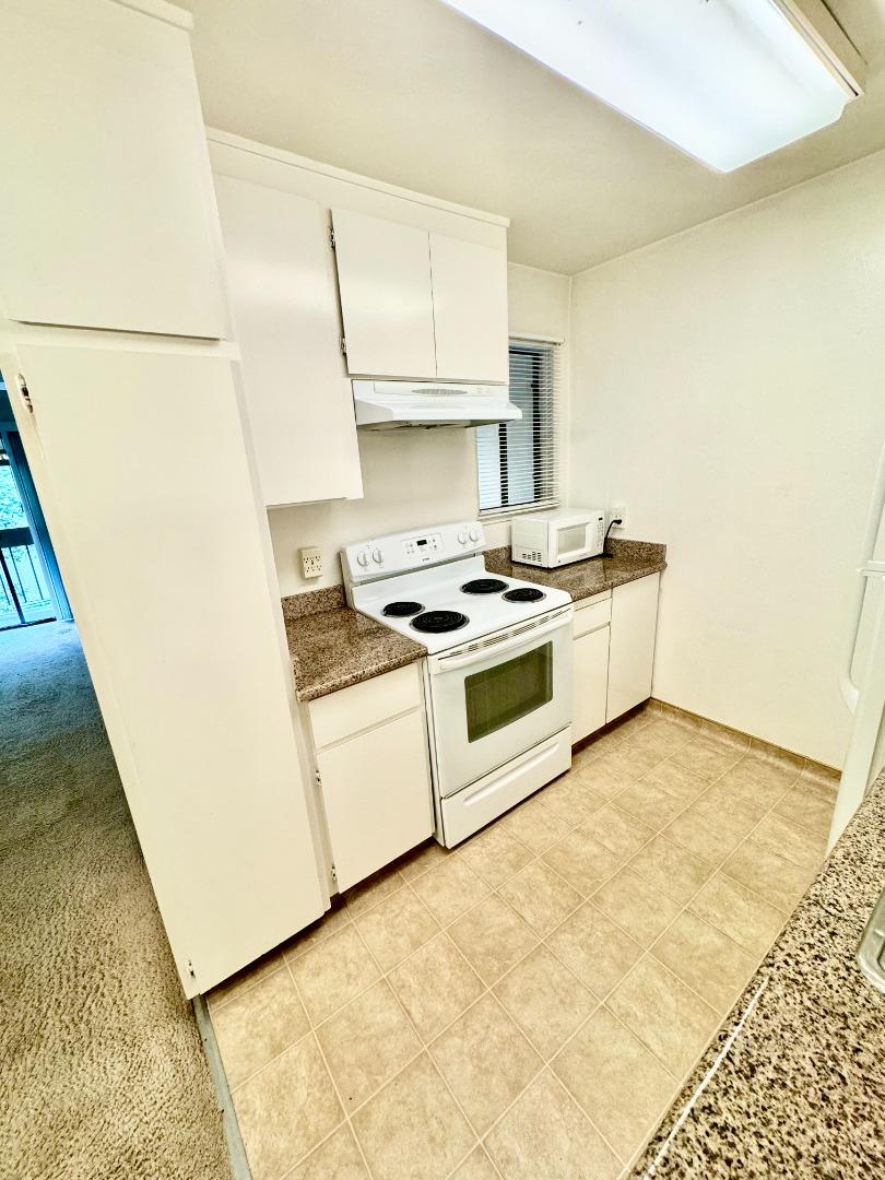 4305 Golden Oaks Lane
