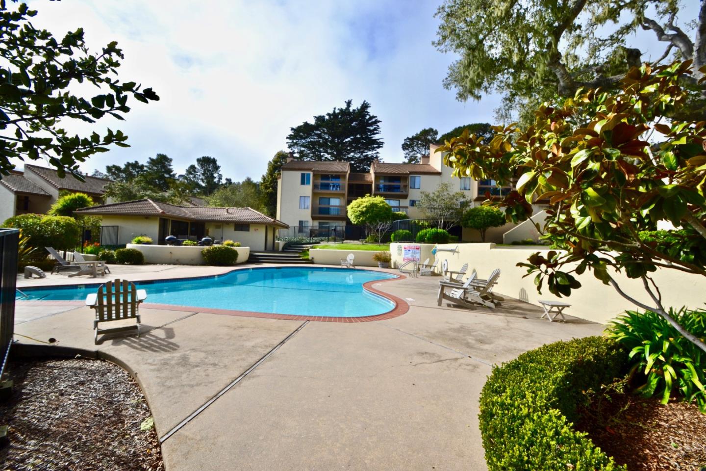 4305 Golden Oaks Lane