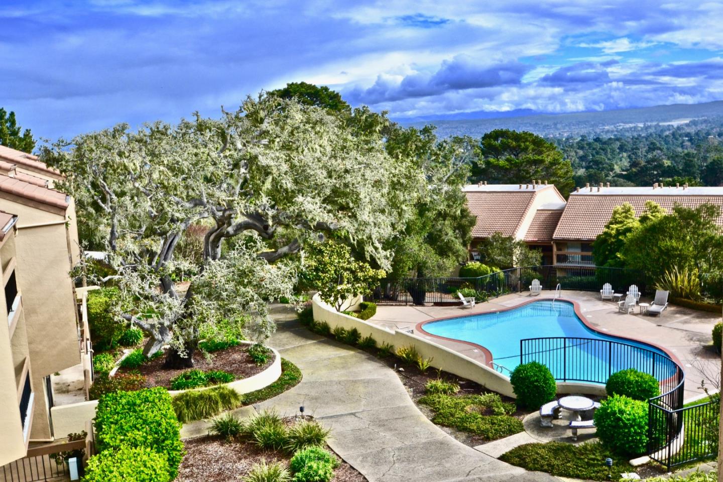 4305 Golden Oaks Lane