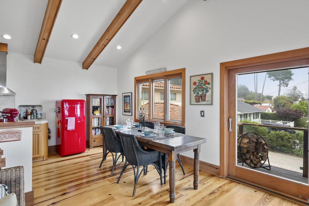 325 Kingsbury DR
